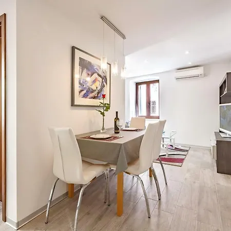 Irene Apartment Porec